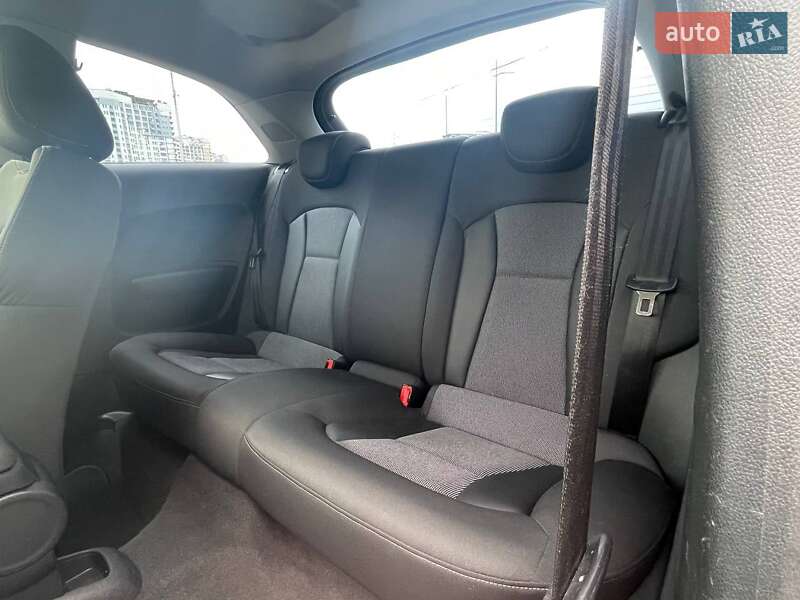Хэтчбек Audi A1 2011 в Киеве
