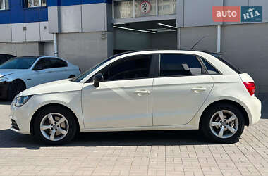 Хэтчбек Audi A1 2014 в 