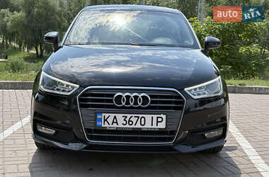 Хэтчбек Audi A1 2015 в 