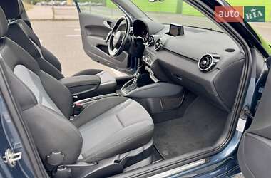 Хэтчбек Audi A1 2015 в 