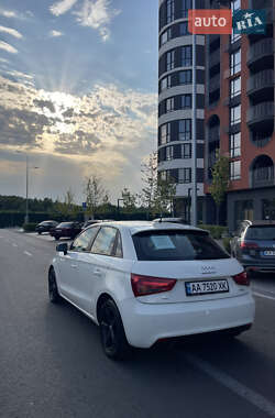 Хэтчбек Audi A1 2013 в 