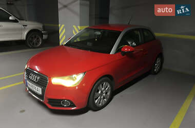 Хэтчбек Audi A1 2011 в 