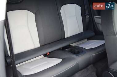 Хэтчбек Audi A1 2010 в 