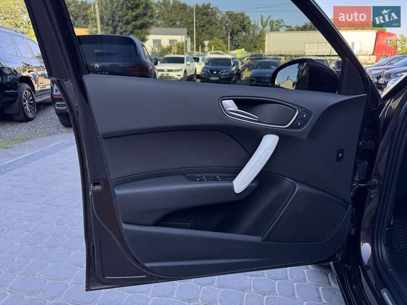 Хэтчбек Audi A1 2013 в Виннице