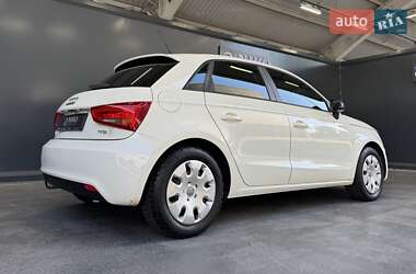 Хэтчбек Audi A1 2013 в 