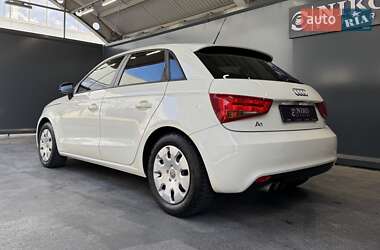 Хэтчбек Audi A1 2013 в 