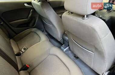 Хэтчбек Audi A1 2013 в 