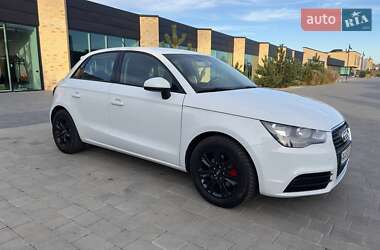Хэтчбек Audi A1 2013 в 
