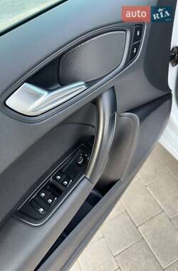 Хэтчбек Audi A1 2013 в 