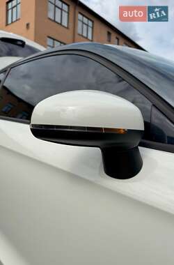 Хэтчбек Audi A1 2012 в 