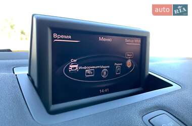 Хэтчбек Audi A1 2011 в 