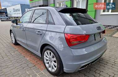 Хетчбек Audi A1 2012 в 