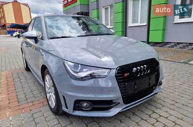 Хетчбек Audi A1 2012 в 