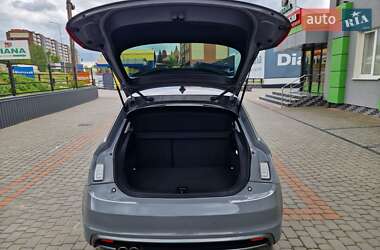 Хетчбек Audi A1 2012 в 