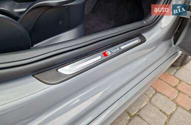 Хетчбек Audi A1 2012 в 