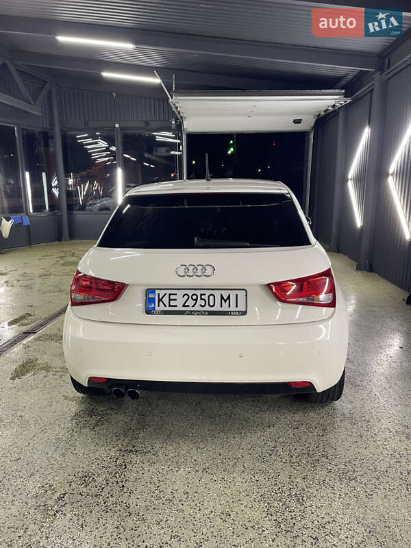 Хэтчбек Audi A1 2011 в Кривом Роге