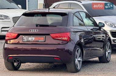 Хэтчбек Audi A1 2011 в 