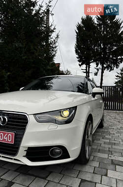 Хэтчбек Audi A1 2011 в 