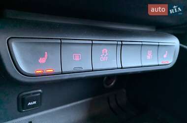 Хетчбек Audi A1 2011 в 