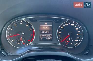 Хетчбек Audi A1 2011 в 