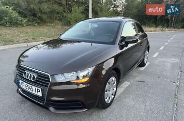 Хетчбек Audi A1 2012 в 