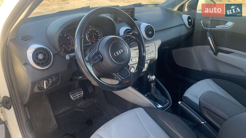 Хэтчбек Audi A1 2011 в Черкассах
