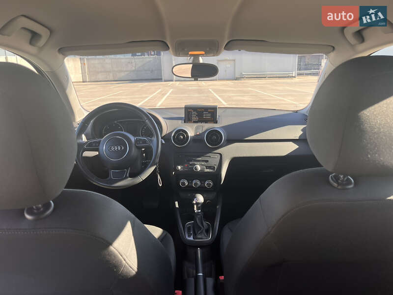 Хэтчбек Audi A1 2013 в Киеве