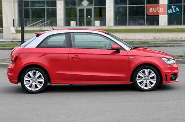Хетчбек Audi A1 2011 в 
