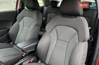 Хетчбек Audi A1 2011 в 