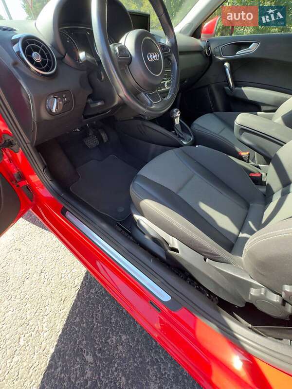 Хэтчбек Audi A1 2015 в Киеве фото 26 Хэтчбек Audi A1 2015 в Киеве