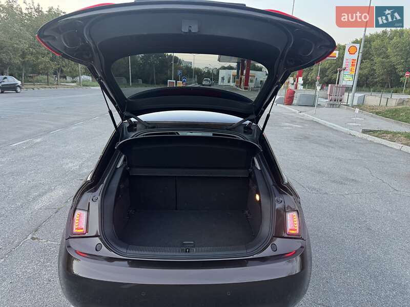 Хетчбек Audi A1 2012 в Запоріжжі