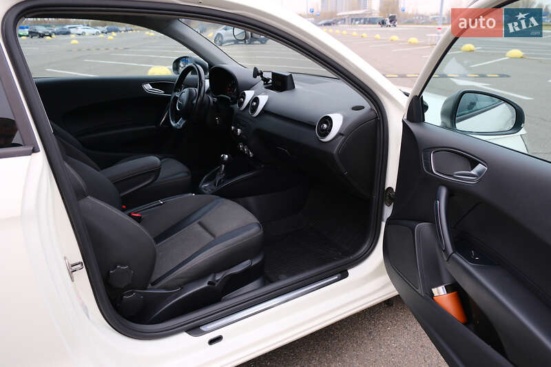 Хетчбек Audi A1 2010 в Києві