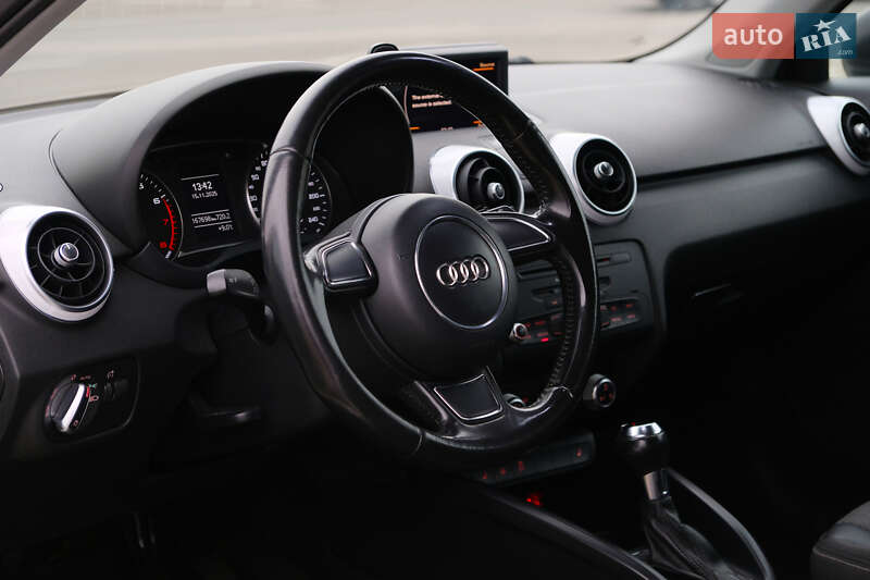 Хетчбек Audi A1 2010 в Києві