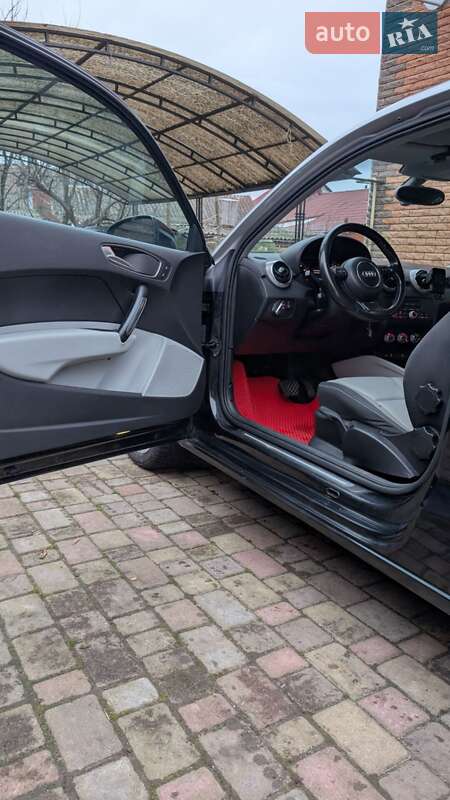 Хэтчбек Audi A1 2010 в Виннице