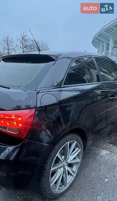 Хэтчбек Audi A1 2011 в Полтаве