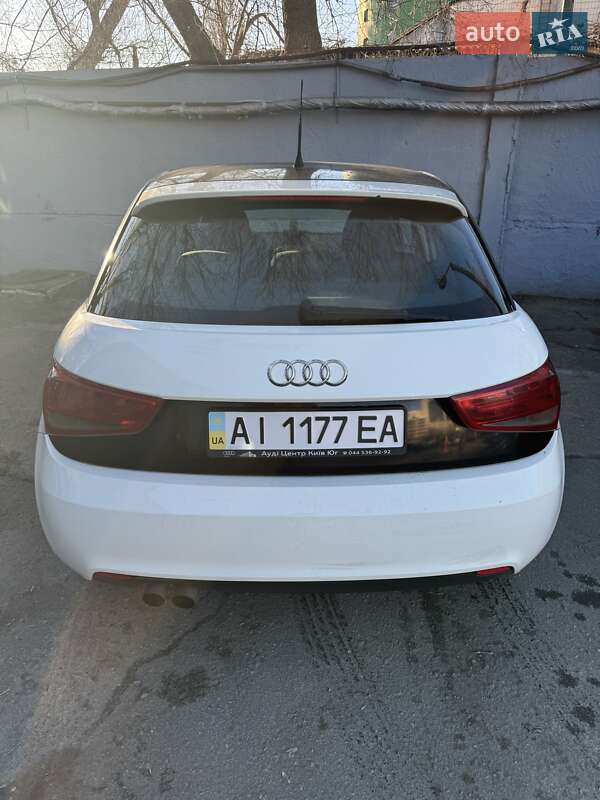 Хэтчбек Audi A1 2012 в Киеве