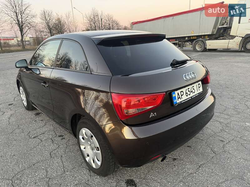 Хэтчбек Audi A1 2012 в Запорожье