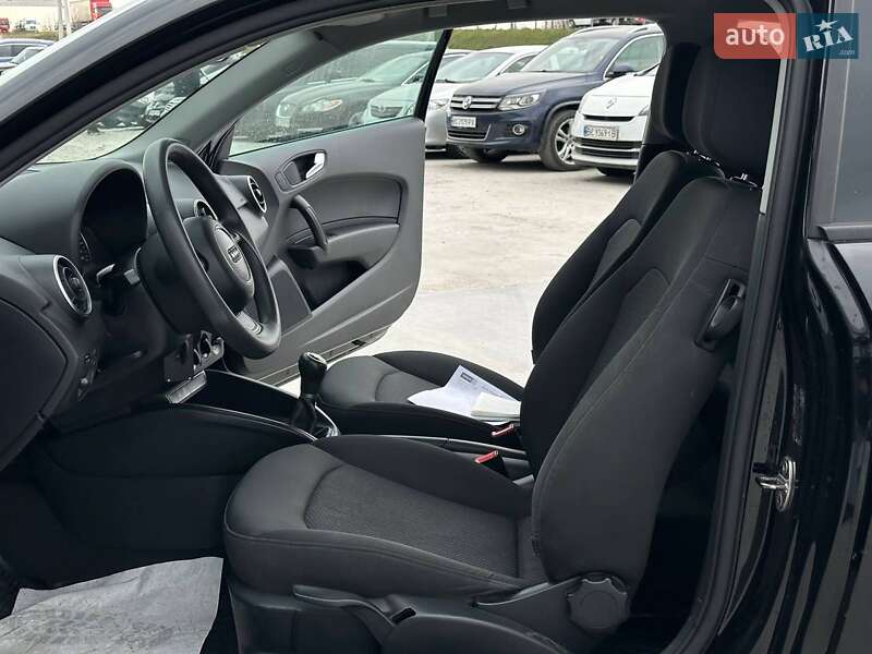 Хэтчбек Audi A1 2011 в Львове