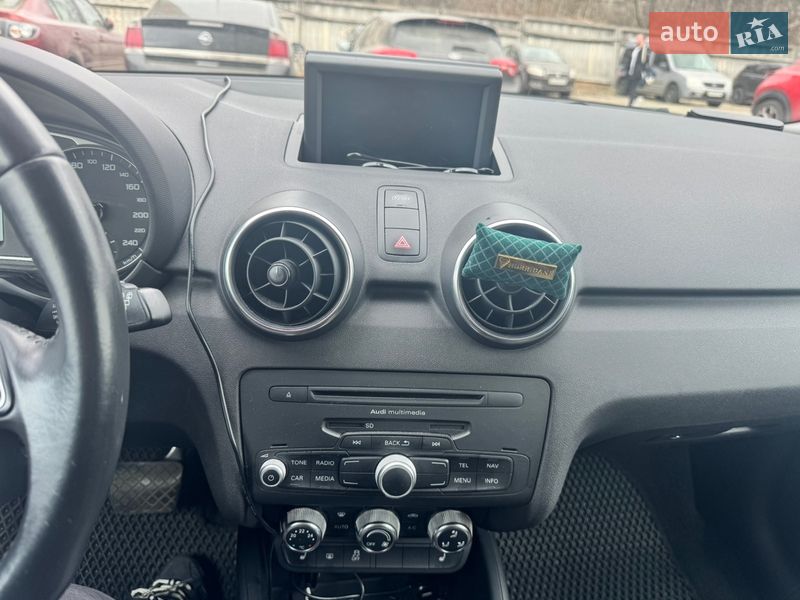 Хэтчбек Audi A1 2013 в Киеве