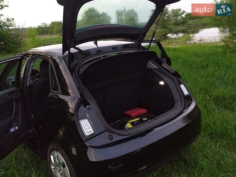 Хэтчбек Audi A1 2013 в Ахтырке