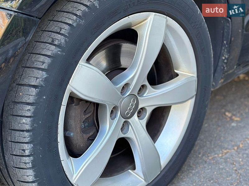 Хэтчбек Audi A1 2010 в Жмеринке
