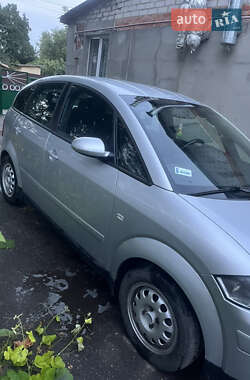 Хэтчбек Audi A2 2004 в 