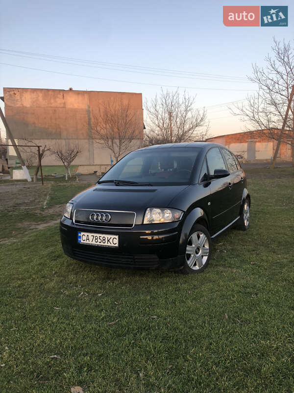 Хэтчбек Audi A2 2001 в 