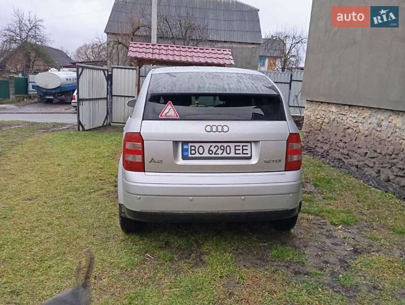 Хетчбек Audi A2 2001 в 
