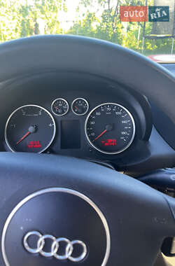 Хетчбек Audi A2 2001 в 