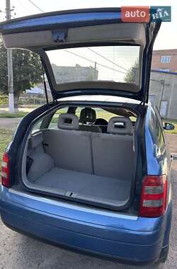 Хетчбек Audi A2 2002 в 