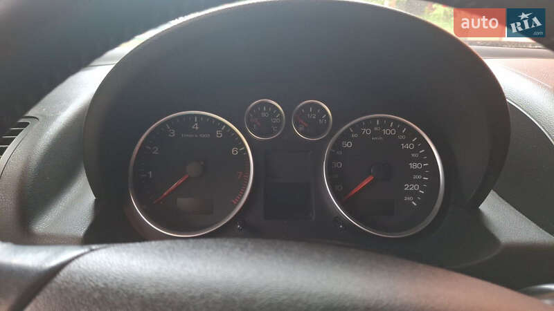 Хэтчбек Audi A2 2002 в Смеле