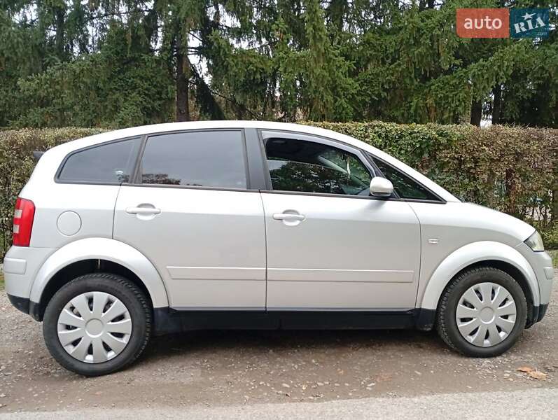 Хэтчбек Audi A2 2002 в Виноградове