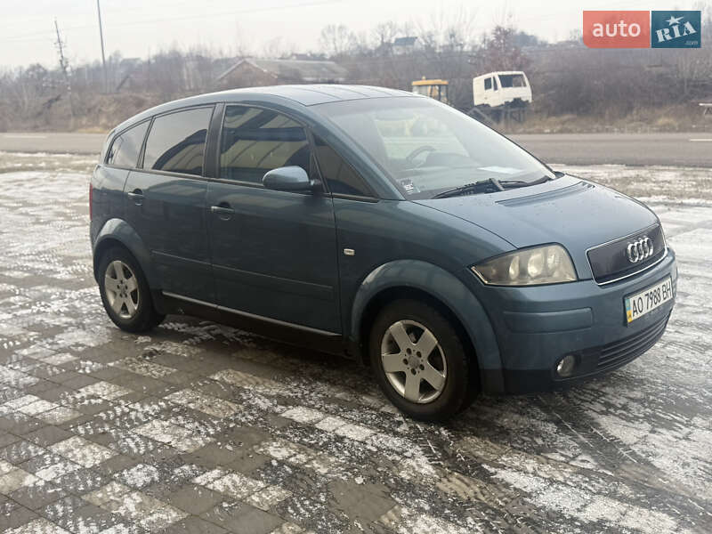 Хэтчбек Audi A2 2001 в Тячеве