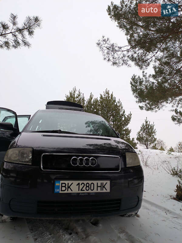 Хэтчбек Audi A2 2001 в Славуте